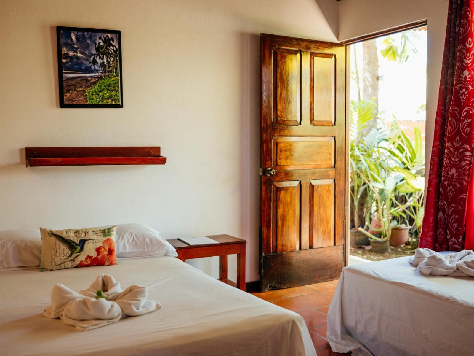Hotel Hibiscus Cabina 4 Playa Junquillal ภายนอก รูปภาพ