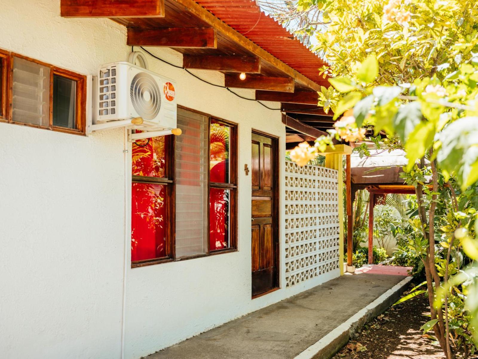 Hotel Hibiscus Cabina 4 Playa Junquillal ภายนอก รูปภาพ